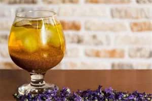 شربت زعفران: نوشیدنی سنتی ایرانی با خواص بینظیر